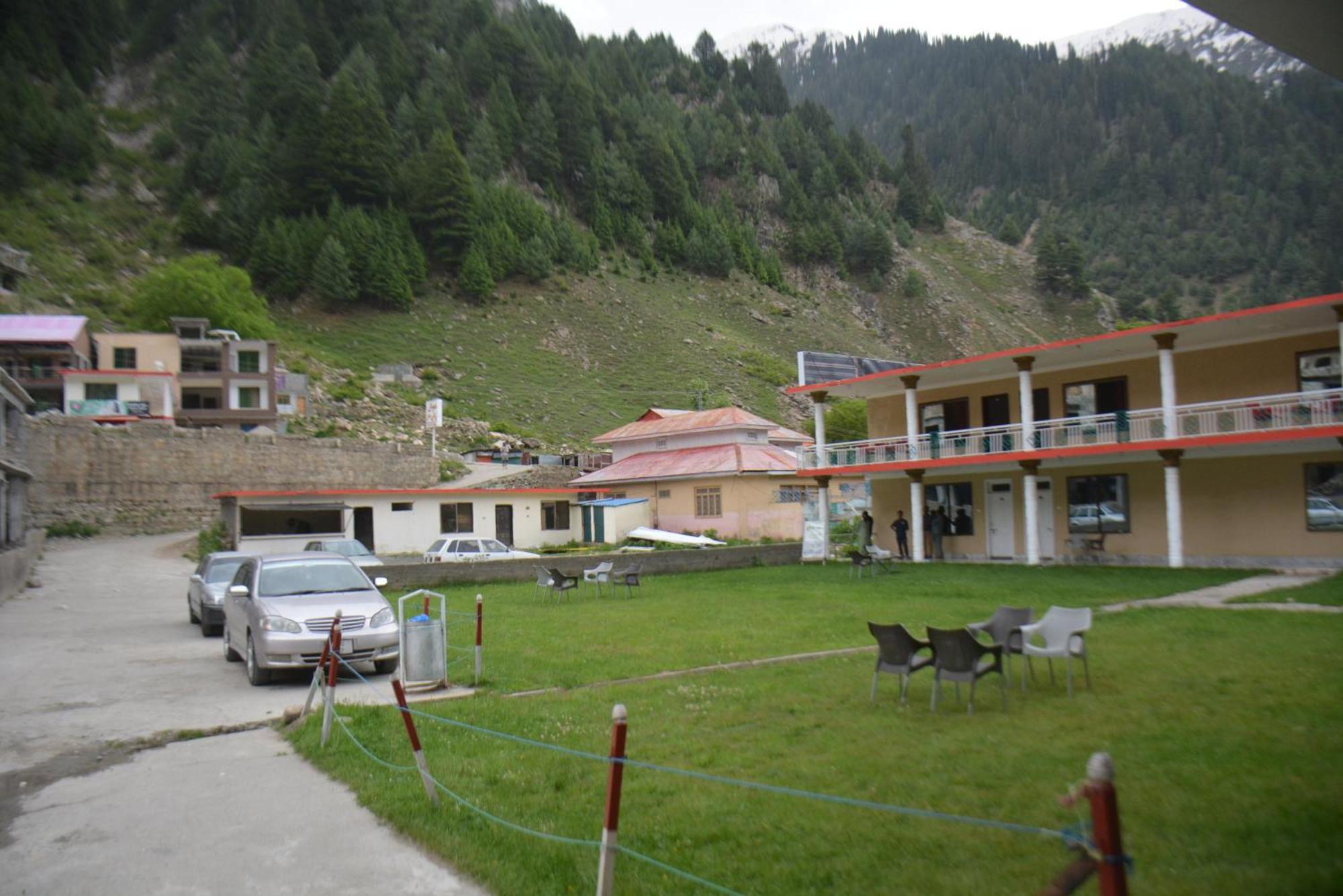 Hotel Pine Hills, Наран Екстер'єр фото